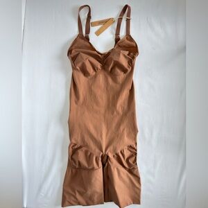 SKIMS Everyday Sculpt Mid Thigh Bodysuit